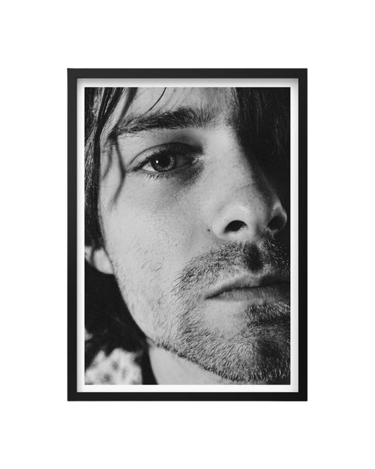 Cuadro Kurt Cobain – Retrato Íntimo en Blanco y Negro