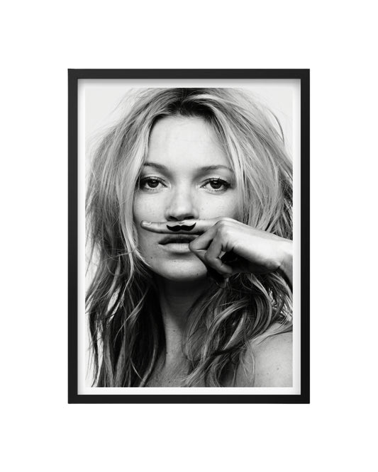Cuadro Kate Moss – Irreverencia y Alta Costura